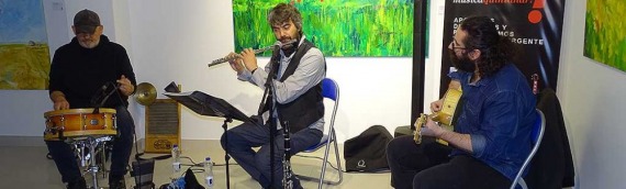 Juanan, Ernesto y Nacho «BOSSA & SWING» entusiasmaron con su música al público que abarrotó la sala central del Centro Cultural «El Recreo» de Quintanar